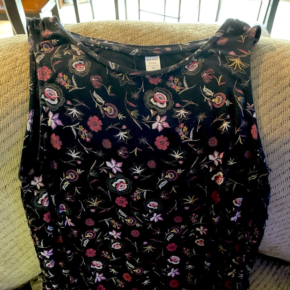 Old navy flown flowered tank top
